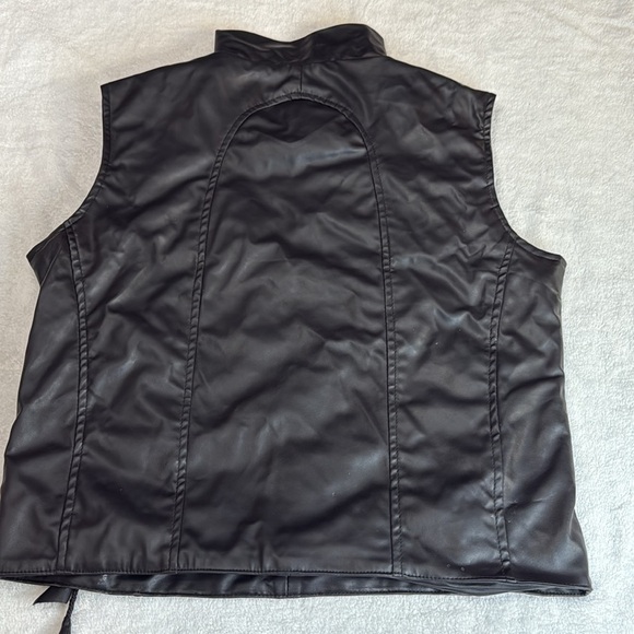 Laverapelle Batman Faux Leather Vest - Picture 2 of 13
